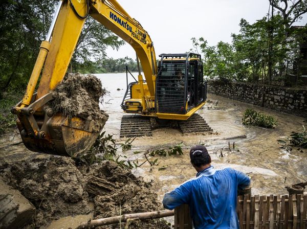 Perbaikan Tanggul Jebol Sungai Gandam Dikebut Usai Air Meluap dari Kendeng
