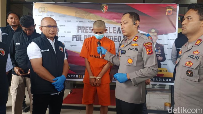 Polisi berhasil meringkus pelaku penjambretan di Sumedang. Polisi berhasil meringkus pelaku penjambretan di Sumedang.