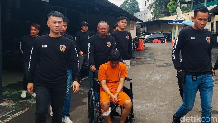 polisi tangkap tersangka pembunuh Tati di Cimahi polisi tangkap tersangka pembunuh Tati di Cimahi