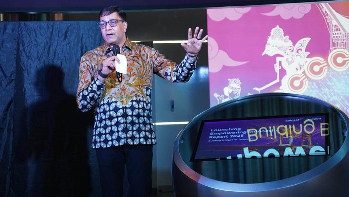 Kedaulatan kecerdasan buatan (AI) diprediksi menambah Rp2.200 triliun terhadap PDB Indonesia pada 2030. Laporan Empowering Indonesia Report 2025 dari Indosat Ooredoo Hutchison dan Twimbit menilai penerapan AI berdaulat dapat mendorong pertumbuhan ekonomi hingga 6,8%.