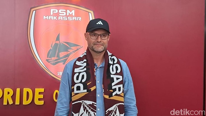 Manajemen PSM Makassar secara resmi memperkenalkan Tomas Trucha sebagai pelatih baru Pasukan Ramang.