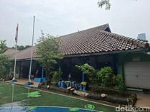 2 Tiang Bendera di Halaman SDN Gondangdia 01, Saksi Relasi Indonesia-Argentina