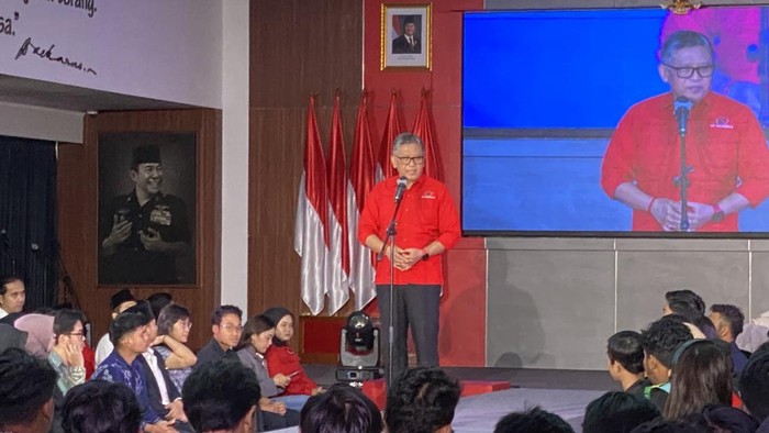 Sekjen PDIP Hasto Kristiyanto di Sekolah PDIP, Lenteng Agung (Devi/detikcom) Sekjen PDIP Hasto Kristiyanto di Sekolah PDIP, Lenteng Agung (Devi/detikcom)