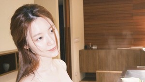 Makanya member i-dle asal Taiwan itu kesel banget waktu Cube mutusin upload fotonya tapi di-Photoshop dulu. (Foto: dok. Instagram @yeh.shaa_)