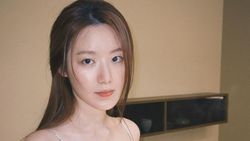 Gak Perlu Filter Douyin! Shuhua i-dle Cantik Natural