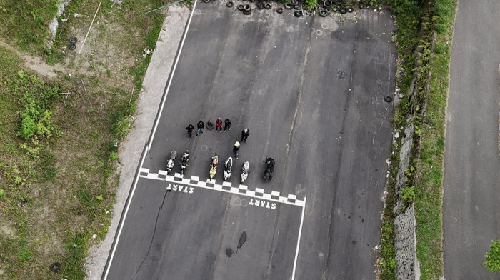 Sirkuit drag race Desa Landih, Bangli, Bali. (Google Maps/Rocky Vision/2024) Sirkuit drag race Desa Landih, Bangli, Bali. (Google Maps/Rocky Vision/2024)