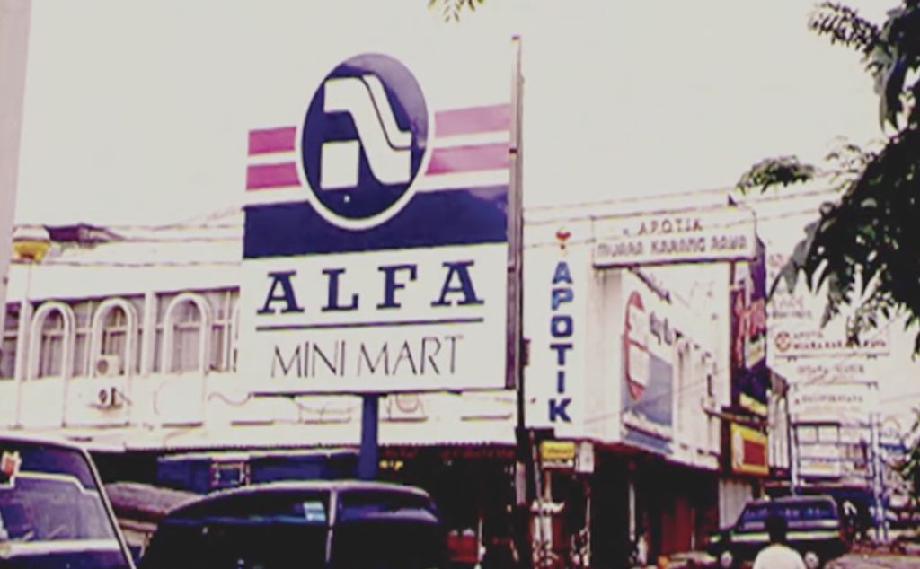 Suasana Alfa mart tahun 1999. (Dokumen Alfa Group/Youtube Momentum Talk)