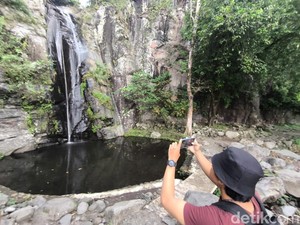 Segarnya Curug Gongseng dan Mata Air Cikahuripan Desa Wisata Cibuntu
