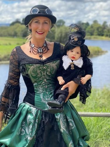 Sylvia Heszterterenyiova, 'ibu' dari 250 boneka bayi Sylvia Heszterterenyiova, 'ibu' dari 250 boneka bayi