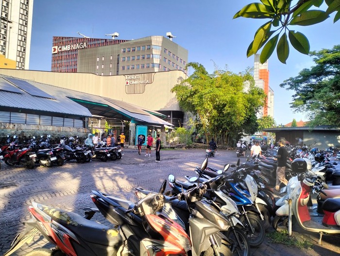 Taman Menteng di Bintaro, Tangerang Selatan (Tangsel) Taman Menteng di Bintaro, Tangerang Selatan (Tangsel)