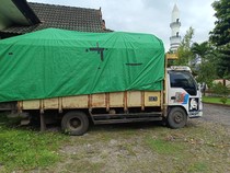 Dinas LHK NTB Amankan 4 Truk Angkut Kayu Ilegal dari Sumbawa