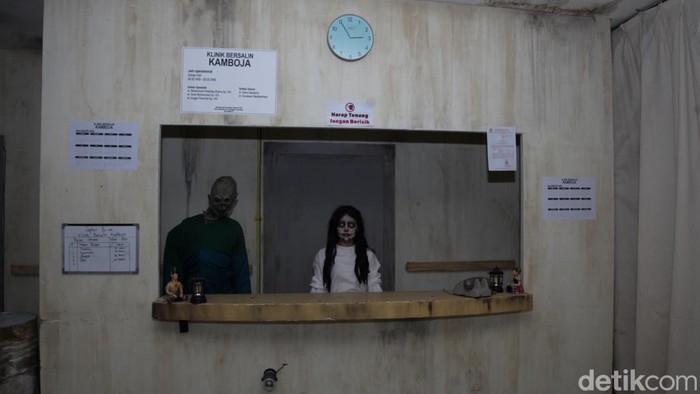 Uji Nyali di Wahana Klinik Kamboja Tumbal Darah Trans Studio Cibubur Trans Studio Cibubur menghadirkan wahana Klinik Kamboja dari Film Tumbal Darah. Siap-siap uji nyali di wahana horror ini, Selasa (28/10/2025).