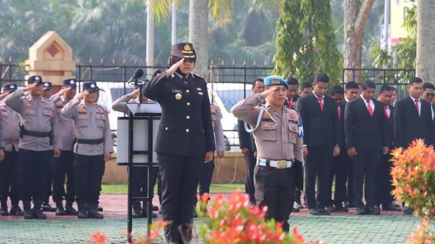 Upacara peringatan Hari Sumpah Pemuda di Polres Siak, Selasa (28/10/2025) dipimpin Wakapolres Kompol Akira Ceria.