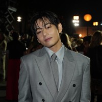 Acara fashion bergengsi itu juga dihadiri sederet nama besar Hollywood seperti Nicole Kidman, Demi Lovato, Miley Cyrus, Brooklyn Beckham, hingga Camila Mendes. Foto: Instagram