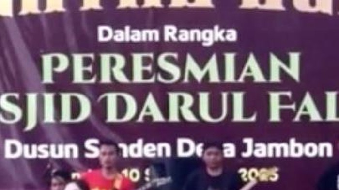 Viral Peresmian Masjid Ngundang Biduan, Ternyata Salah Banner Viral Peresmian Masjid Ngundang Biduan, Ternyata Salah Banner