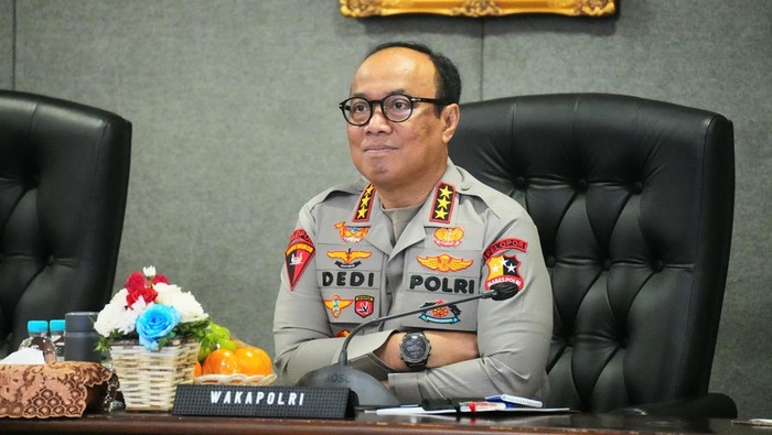 Wakapolri dkk di Peluncuran SMA KTB Wakapolri dkk di Peluncuran SMA KTB