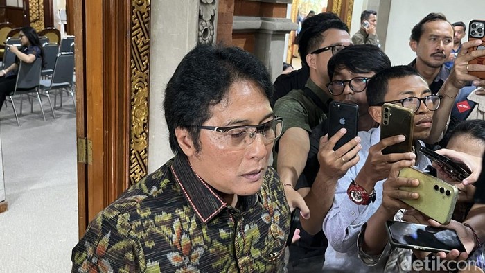Wakil Gubernur Bali I Nyoman Giri Prasta saat ditemui di Kantor Gubernur Bali, Selasa (28/10/2025). (Rizki Setyo) Wakil Gubernur Bali I Nyoman Giri Prasta saat ditemui di Kantor Gubernur Bali, Selasa (28/10/2025). (Rizki Setyo)