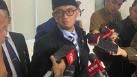 Dahnil Jawab Komisi VIII DPR Soal Kru Pesawat Haji Pakai Rok Tinggi-tinggi Dahnil Jawab Komisi VIII DPR Soal Kru Pesawat Haji Pakai Rok Tinggi-tinggi