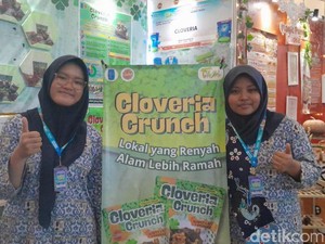 Siswa SMAN 16 Surabaya Bikin Inovasi Camilan Sehat dari Daun Semanggi