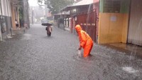 Hujan Deras dan Kali Meluap, 35 RT di Petogogan-Pela Mampang Jaksel Banjir Hujan Deras dan Kali Meluap, 35 RT di Petogogan-Pela Mampang Jaksel Banjir