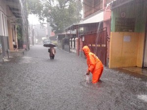 Hujan Deras dan Kali Meluap, 35 RT di Petogogan-Pela Mampang Jaksel Banjir