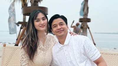 7 Potret Mesra Adly Fairuz & Angbeen Rishi, Dulu Tak Direstui Kini Gugat Cerai