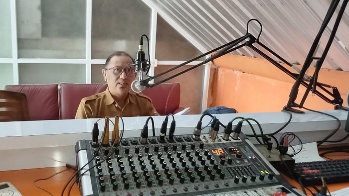 Andi Gunawan Kepala Bidang Humas dan Komunikasi Publik Diskominfo Takalar Andi Gunawan mengatakan program Takalar Menyapa digagas sebagai inovasi komunikasi publik yang melibatkan berbagai pihak.