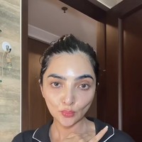 Ashanty sendiri mengaku hingga saat ini belum berani untuk menjalani oprasi plastik untuk menyempurnakan penampilan wajahnya. Selain itu sang suami, Anang Hermansyah pun belum memberinya izin untuk melakukan tindakan tersebut. Foto: Instagram/@ashanty_ash