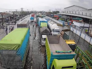 Banjir Pantura Sayung Makin Tinggi, Begini Kondisinya Siang Ini
