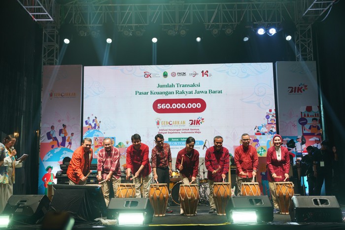 bank bjb Dorong Inklusi Keuangan Lewat BIK 2025 di Bandung dan Surabaya bank bjb Dorong Inklusi Keuangan Lewat BIK 2025 di Bandung dan Surabaya