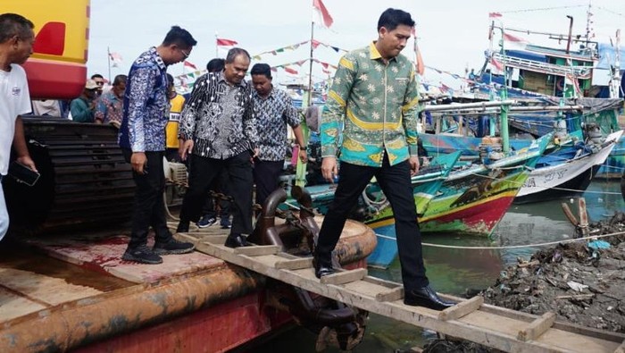 Bupati Indramayu Lucky Hakim di Muara Dadap Bupati Indramayu Lucky Hakim di Muara Dadap