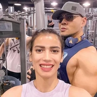 Keduanya dikenal sebagai pasangan yang aktif dan gemar berolahraga. Maka tak mengherankan jika Deddy Corbuzier dan Sabrina Chairunnisa kerap berkencan sambil workout di pusat kebugaran. Foto: Instagram