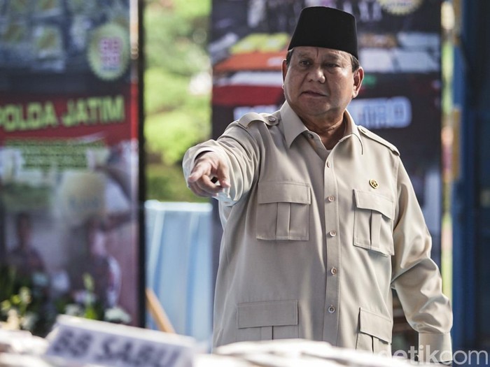 Presiden Prabowo Subianto memimpin pemusnahan narkoba sebeerat 214,84 ton senilai Rp 29,37 triliun di Lapangan Bhayangkara Polri, Jakarta, Rabu (29/10/2025).