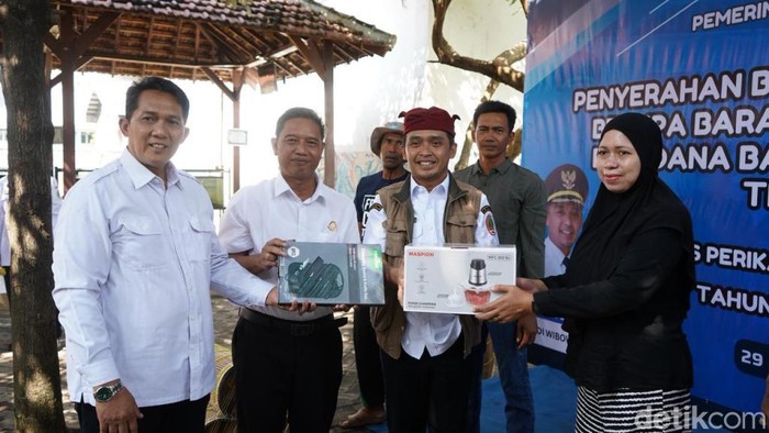 Dinas Perikanan Kota Pasuruan memberikan pelatihan budi daya kepada 50 orang pelaku perikanan Dinas Perikanan Kota Pasuruan memberikan pelatihan budi daya kepada 50 orang pelaku perikanan