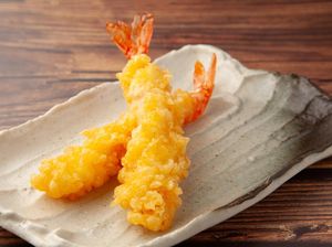Tips Masak Ebi Tempura Agar Udangnya Lurus ala Chef Devina Hermawan