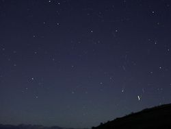 Fenomena Langka Komet Lemmon Terlihat di Langit Eropa