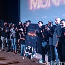Acha Septriasa dan Arya Saloka Bintangi Remake Horor Munafik Asal Malaysia