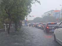 Cuaca Surabaya Hari Ini, Seluruh Kota Hujan Ringan