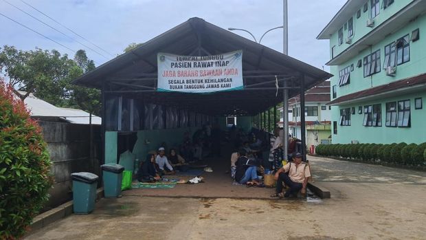 Gubernur Banten Andra Soni mengunjungi RSUD Malingping, Kabupaten Lebak. (dok.istimewa) Gubernur Banten Andra Soni mengunjungi RSUD Malingping, Kabupaten Lebak. (dok.istimewa)