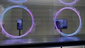 Samsung Pamerkan HP Layar Lipat Tiga Pertamanya