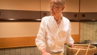 Jiro Ono baru memasuki usianya yang ke-100 tahun pada 27 Oktober 2025. Chef peraih bintang Michelin ini juga mengaku kalau dirinya belum berencana pensiun. Foto: Wikimedia Commons