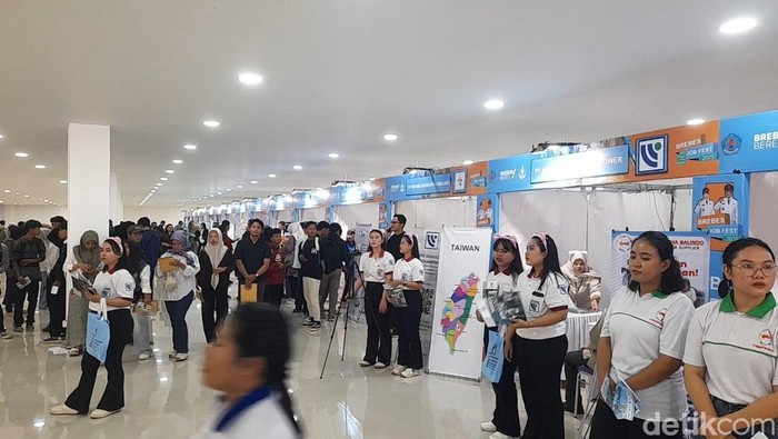 Job Fest yang digelar Pemkab Brebes, Rabu (29/10/2025(). Job Fest yang digelar Pemkab Brebes, Rabu (29/10/2025().
