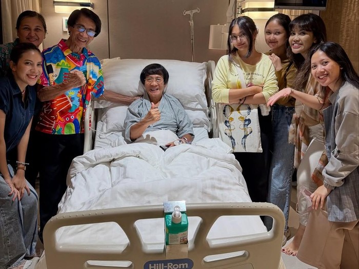 Kak Seto Kak Seto dirawat di rumah sakit karena alami stroke ringan.
