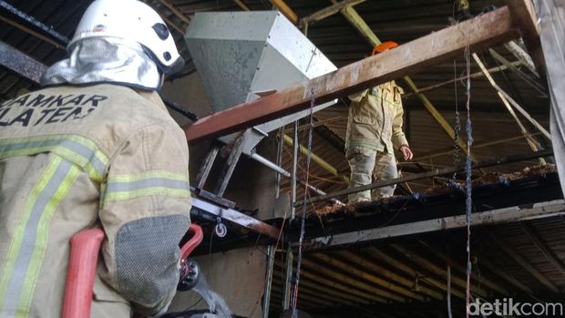 Kebakaran kandang ayam di Delanggu, Klaten, Rabu (29/10/2025) pagi. Kebakaran kandang ayam di Delanggu, Klaten, Rabu (29/10/2025) pagi.