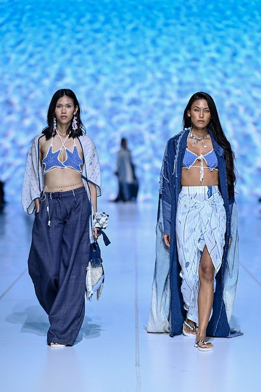 Koleksi 'Larung' Karya Sejauh Mata Memandang di JFW 2026 Koleksi 'Larung' Karya Sejauh Mata Memandang di JFW 2026