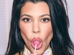 Kourtney Kardashian Rilis Permen Lolipop untuk Jaga Kesehatan Vagina