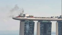 Marina Bay Sands Kebakaran! Asap Hitam Terlihat dari Lantai 55 Marina Bay Sands Kebakaran! Asap Hitam Terlihat dari Lantai 55