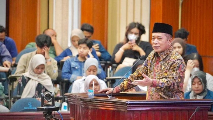 Menteri Koperasi (Menkop) Ferry Juliantono