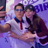 Foto-foto tersebut mengundang perhatian justru karena penampilan Moka. Meski baru melahirkan beberapa hari lalu, penampilannya terlihat menawan. Foto: Weibo