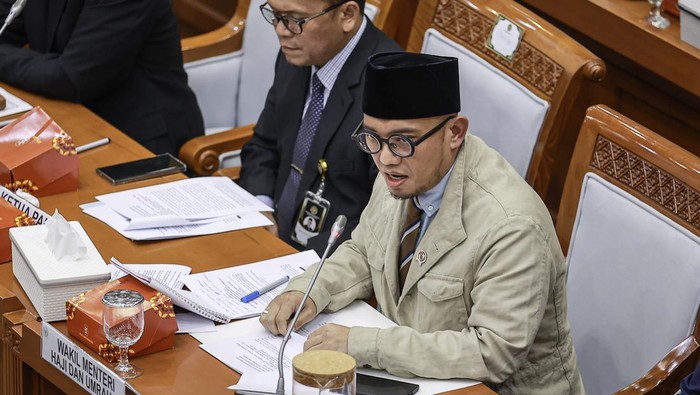 Wamenhaj Ngadu ke DPR: Wisma-Kompleks Haji Belum dialihkan Kemenag, Masalah Siapa?